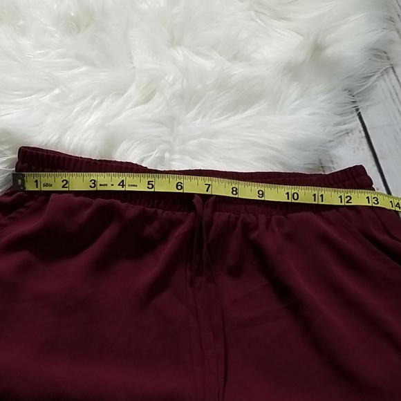 Brandy Melville Scalloped Laser Cut Shorts - Picture 7 of 8